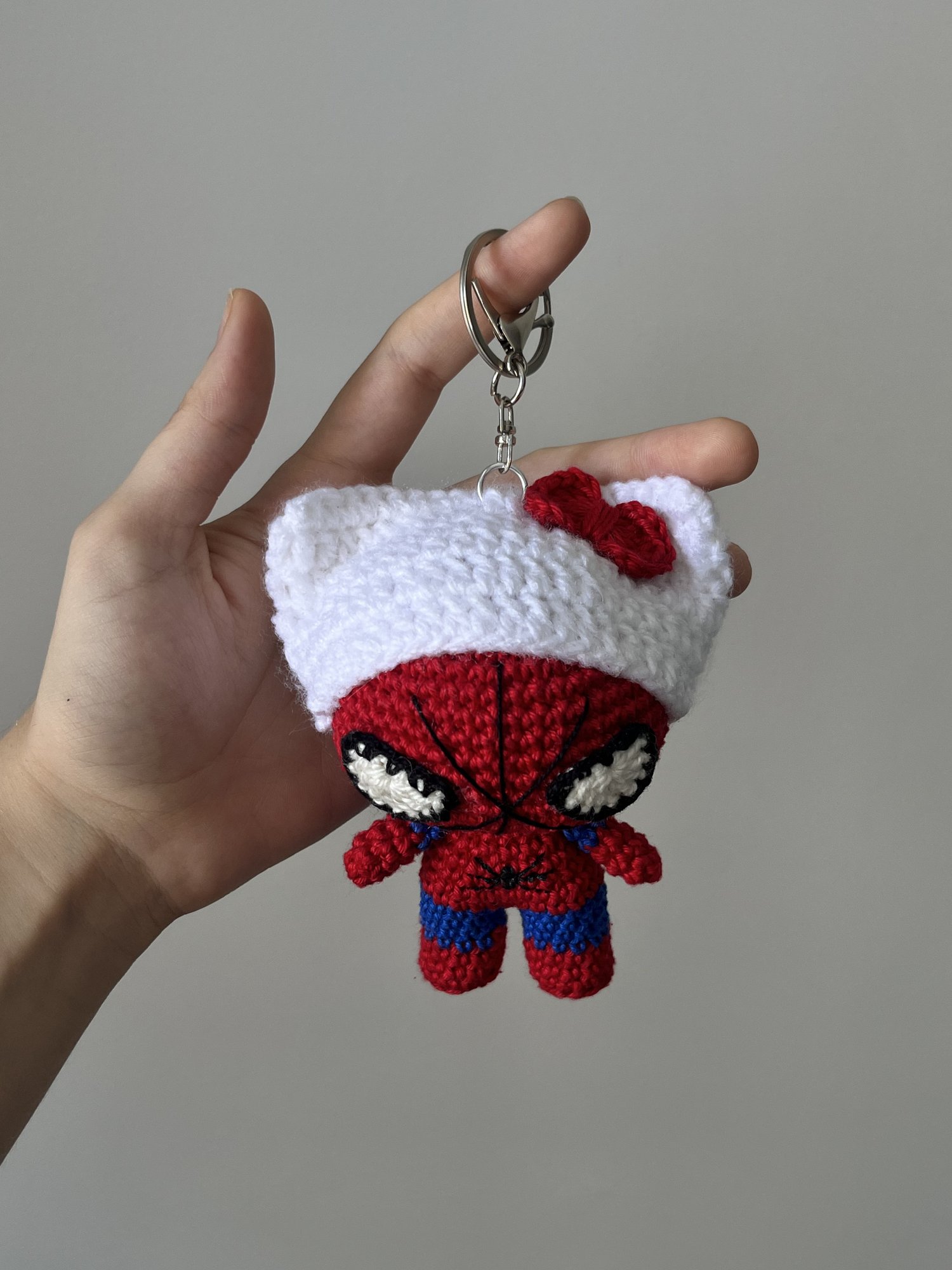 Hello Kitty Homem Aranha